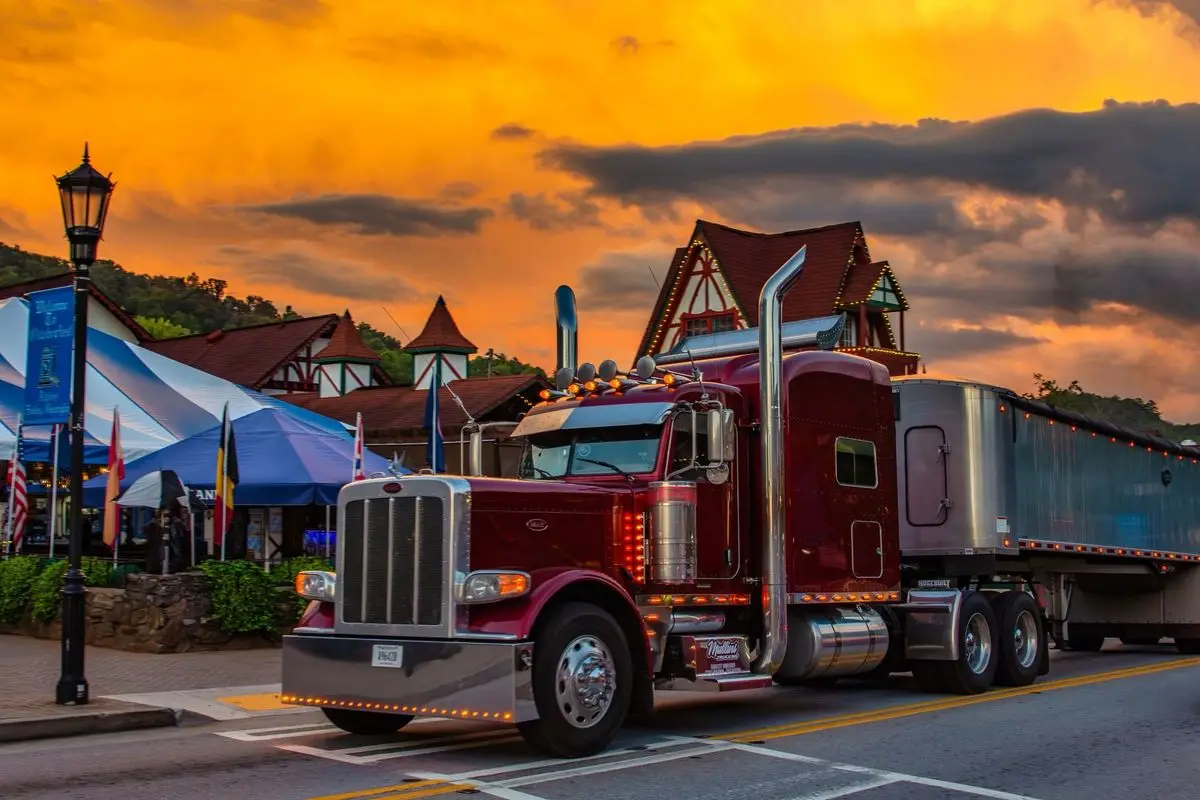 Mullins Trucking gallery image 16